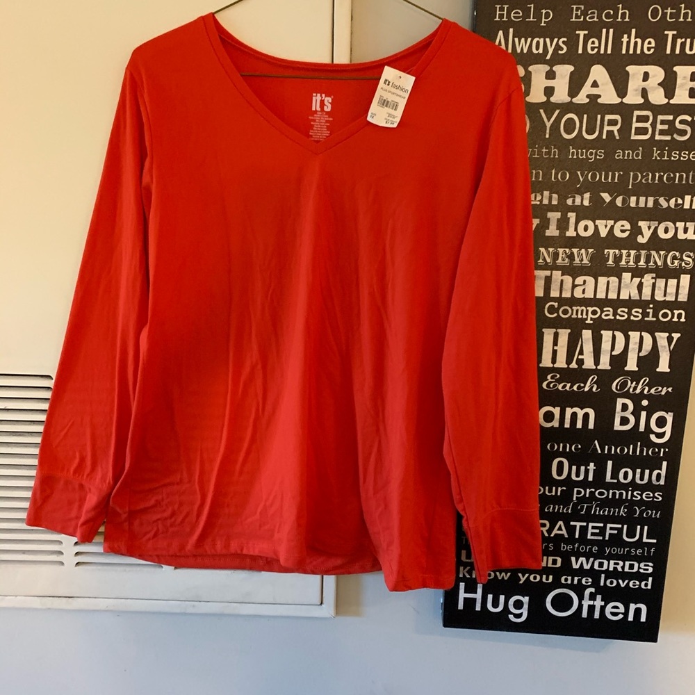 IT’S. deep coral long sleeve tee size 1X